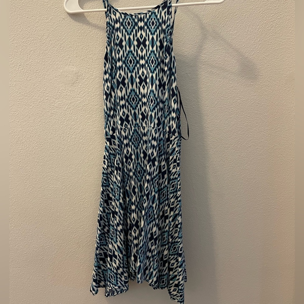 blue dress
